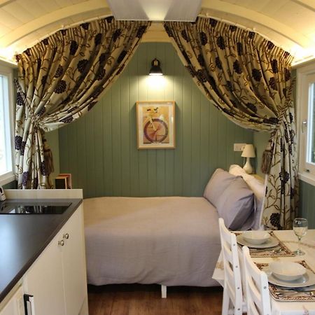 The Kestrel Shepherd Hut, Whitehouse Farm Stowmarket Zewnętrze zdjęcie