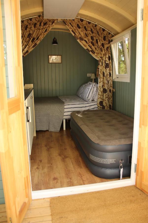 The Kestrel Shepherd Hut, Whitehouse Farm Stowmarket Zewnętrze zdjęcie