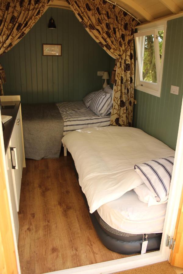 The Kestrel Shepherd Hut, Whitehouse Farm Stowmarket Zewnętrze zdjęcie