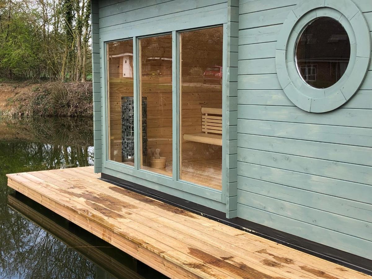 The Kestrel Shepherd Hut, Whitehouse Farm Stowmarket Zewnętrze zdjęcie